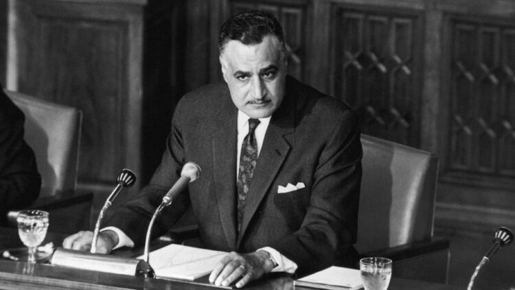 على هامش “نظرية الرجل العظيم”: إفريقيا في فلسفة الثورة