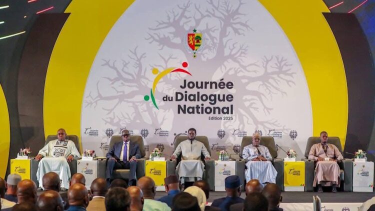 السنغال: انطلاق حوار وطني قاطعه حزب صال وشارك فيه رموز نظامه