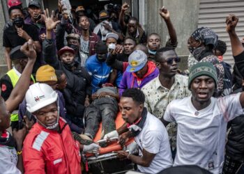 اتهام ضباط شرطة كينيين بقتل المدون ألبرت أوجوانغ