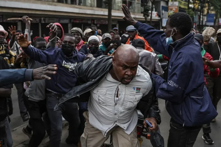 هيئة الاتصالات الكينية توقف التغطية المباشرة للاحتجاجات