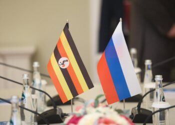 أوغندا تدعو إلى التعاون مع روسيا في مجال التحول الرقمي