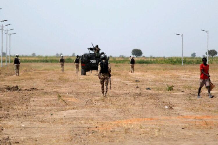 مقتل 17 جنديًا في شمال نيجيريا إثر هجوم جديد على قواعد تابعة للجيش
