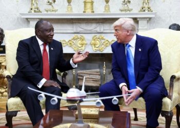جنوب إفريقيا تسعى لتمديد مهلة ترامب للرسوم الجمركية سعيًا وراء اتفاق تجاري