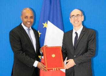 إثيوبيا توقع مذكرة تفاهم مع الدول الدائنة لإعادة هيكلة ديونها