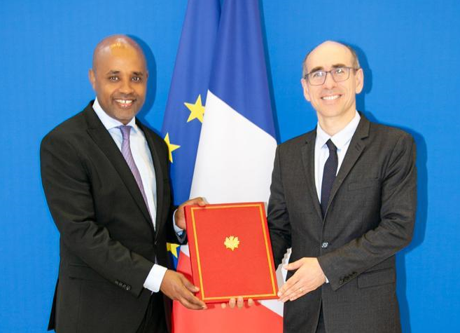 إثيوبيا توقع مذكرة تفاهم مع الدول الدائنة لإعادة هيكلة ديونها