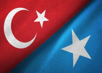 تركيا والصومال توقعان اتفاقية مساعدة دفاعية