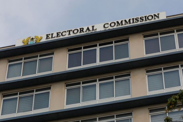 رفع تجميد عضوية المئات من حزب المعارضة الرئيسي بغانا