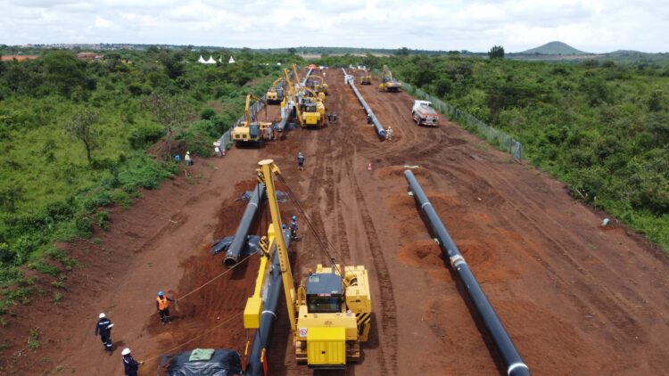 مشروع خط أنابيب النفط لشرق إفريقيا (EACOP): بين العوائد الاقتصاديَّة والمخاطر البيئيَّة المُحتملة