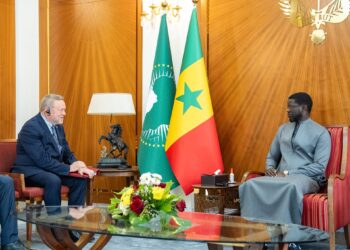 السنغال وبريطانيا تبحثان ٱفاق التعاون الثنائي في الصناعة والتجارة