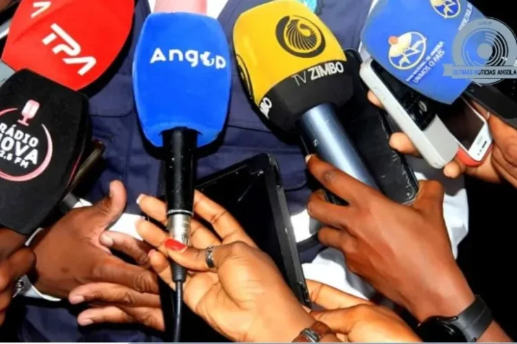محكمة في أنغولا تعلّق الإضراب العام للصحفيين
