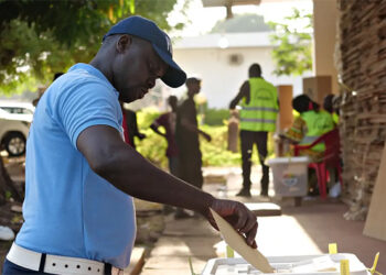 تحديات العودة إلى النظام الدستوري في غينيا