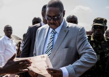 بيتر موثاريكا يتصدر سباق الرئاسة في مالاوي بحصوله على 66% من الأصوات