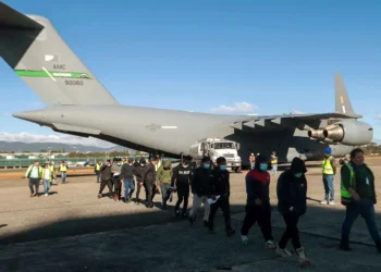 غانا توافق على استقبال رعايا غرب إفريقيا المرحّلين من الولايات المتحدة