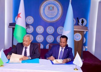 الصومال وجيبوتي توقعان مذكرة تفاهم بشأن المشاورات السياسية