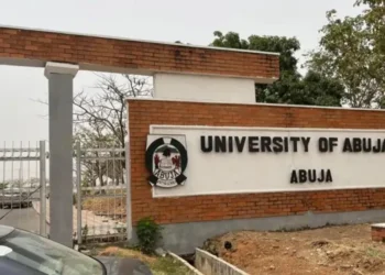 المحاضرون في الجامعات النيجيرية يعلنون عن إضراب احتجاجًا على الأجور