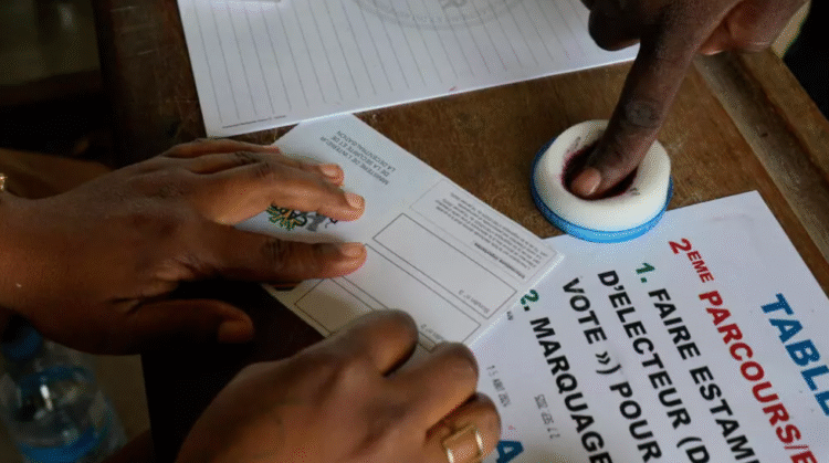 حزب الرئيس الغابوني أوليغي نغيما يسيطر على مجلس النواب