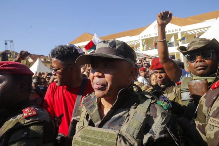 قائد الانقلاب في مدغشقر يؤدي اليمين الدستورية رئيسًا للبلاد