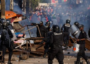 مقتل أربعة في احتجاجات بالكاميرون قبل إعلان نتائج الانتخابات