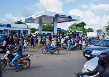 إيطاليا تدعو رعاياها لمغادرة مالي لأسباب أمنية