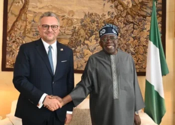 مستشار ترامب يبحث التزام بلاده بتعزيز الشراكات مع قادة القارة الإفريقية