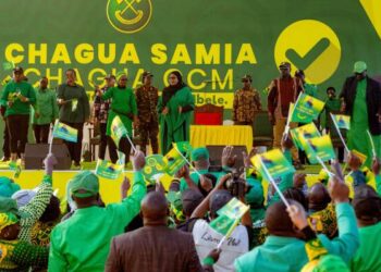 التنزانيون يتوجهون إلى مراكز الاقتراع لاختيار الرئيس وأعضاء البرلمان