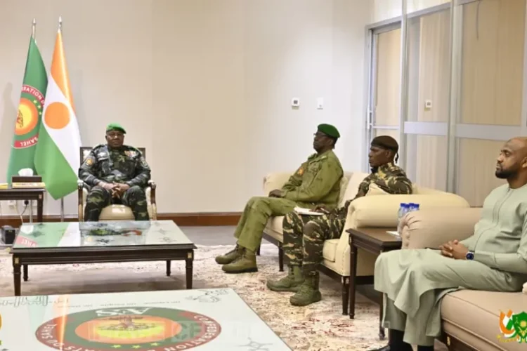 وزراء دفاع الساحل يجتمعون في النيجر لتفعيل القوة الموحدة