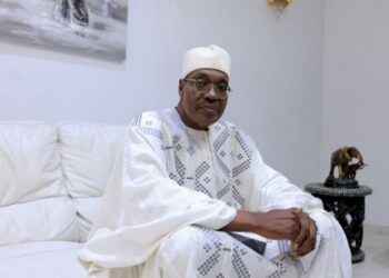 زعيم المعارضة الكاميرونية عيسى تشيروما يفر سرًا إلى نيجيريا