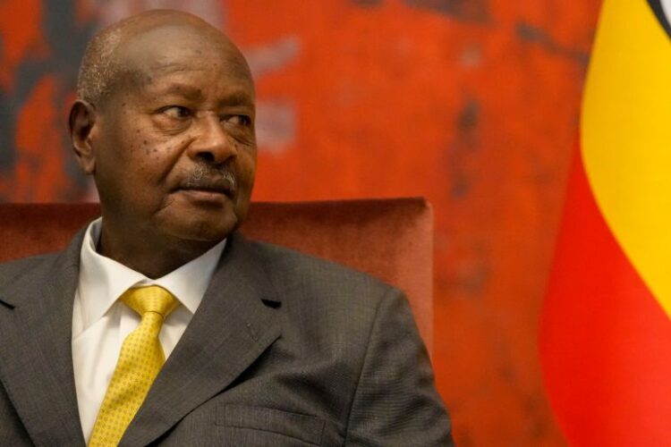 موسيفيني يحذر من حروب بسبب حرمان الدول الحبيسة من الوصول للبحر