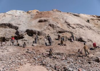 الكونغو الديمقراطية تحقق في شبكة تعدين تضم عناصر أمنية