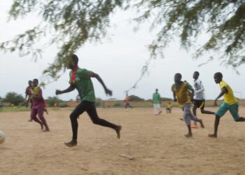 من المستطيل الأخضر إلى دوائر النفوذ: دراسة عن الفساد الكروي بالقارة الإفريقية