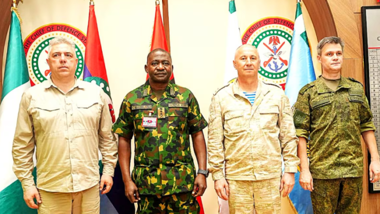 مدغشقر: رئيس فيلق إفريقيا الروسي يلتقي بالزعيم الجديد للبلاد