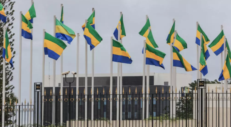 الغابون تعلن انتهاء المرحلة الانتقالية السياسية رسميًا