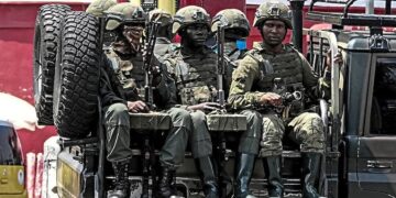 سقوط “أوفيرا” والتناقض الصارخ بين الواقع الميداني والدبلوماسية الدولية