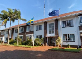 السويد تُخفّض مساعداتها لزيمبابوي وموزمبيق وتُغلق سفارتها في هراري