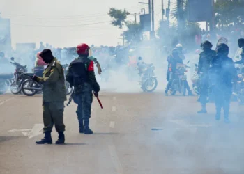 اللجنة الانتخابية بأوغندا تدين العنف ضد المعارضة وتطالب بتحقيق