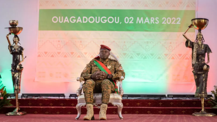 توغو: اعتقال وترحيل الرئيس الانتقالي السابق لبوركينا فاسو بول هنري داميبا