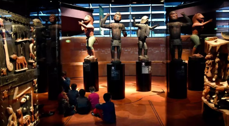 فرنسا تناقش قانونًا لتبسيط إجراءات رد الممتلكات الثقافية للدول الإفريقية