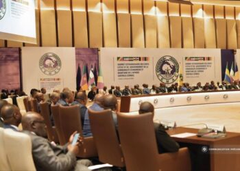 قمة وسط إفريقيا تؤكد الاستقرار الاقتصادي وتطمئن الأسواق