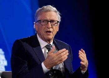 بيل غيتس يعزز استخدام الذكاء الاصطناعي في الرعاية الصحية بإفريقيا