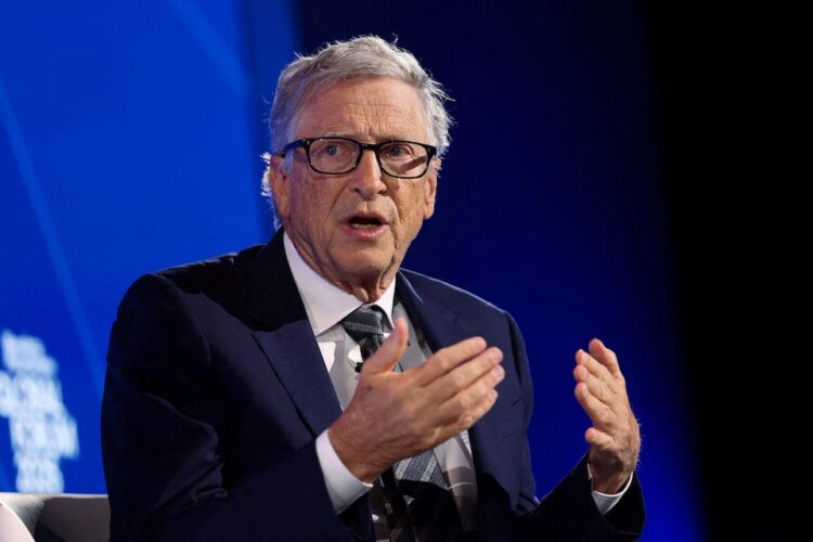 بيل غيتس يعزز استخدام الذكاء الاصطناعي في الرعاية الصحية بإفريقيا