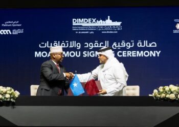 الحكومتان الصومالية والقطرية توقعان اتفاقية تعاون دفاعي في الدوحة