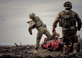 17 رجلاً تم استدراجهم للقتال في روسيا يعودون إلى جنوب إفريقيا