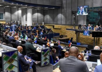 قمة الاتحاد الإفريقي تحذر من اضطراب النظام الدولي وتداعياته على القارة