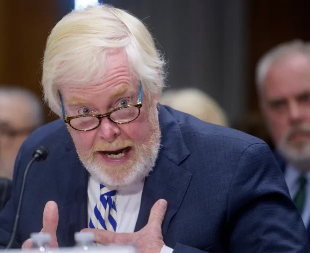 جنوب إفريقيا تقبل السفير الأمريكي المثير للجدل برنت بوزيل