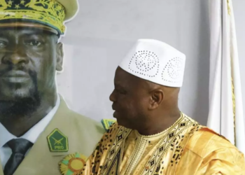 غينيا تدافع عن قرار حلّ 40 حزبًا سياسيًا أمام السلك الدبلوماسي المعتمد