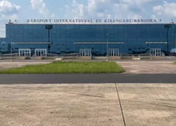 الكونغو الديموقراطية تتهم المتمردين باستهداف مطار بطائرات ميسرة
