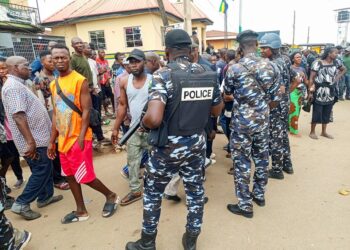 مقتل 30 شخصًا على الأقل في هجوم مسلح بولاية بلاتو وسط نيجيريا