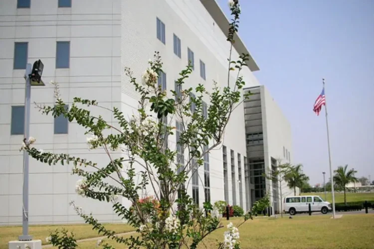 السفارة الأمريكية بنيجيريا تلغي مواعيد التأشيرات خشية الاحتجاجات