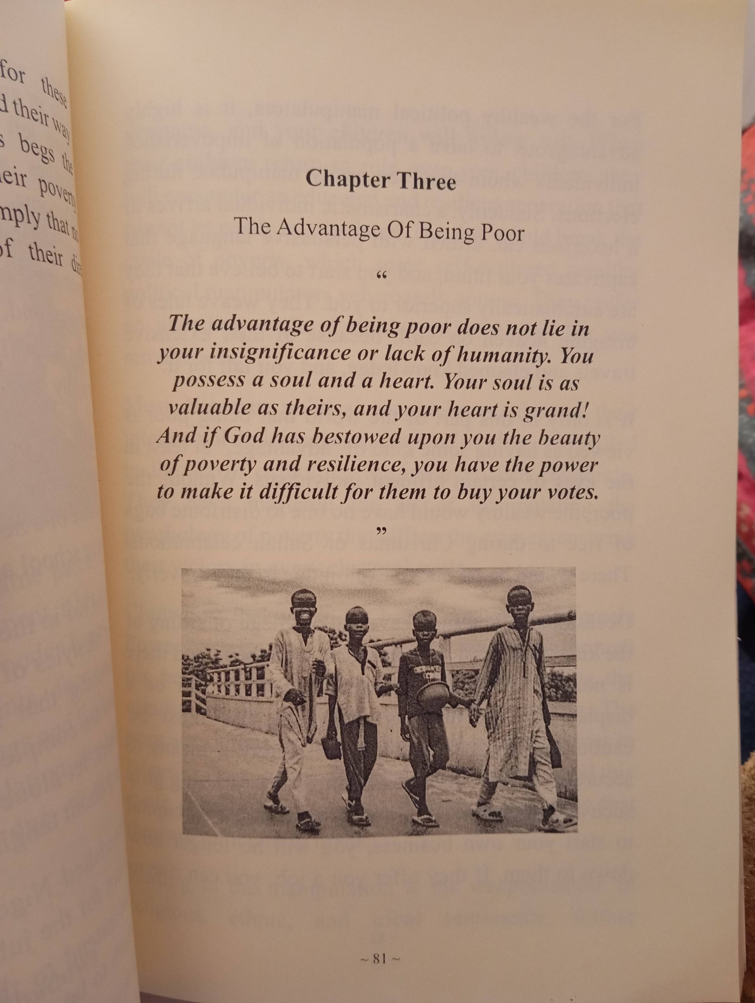 "ميزة أن تكون فقيرًا".. الفصل الثالث من كتاب "نحتاج إليكم فقراء كي نحكم"