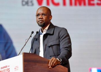 رئيس الحكومة السنغالية عثمان سونكو ينتقد ترامب بسبب الحرب الإيرانية